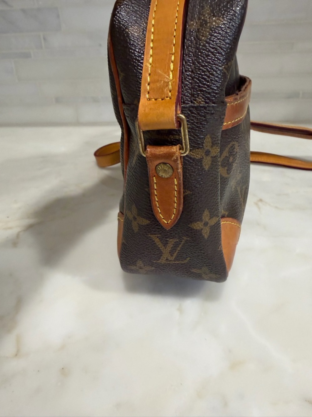 Louis Vuitton LV Monogram Trocadero 27 - Picture 6 of 13